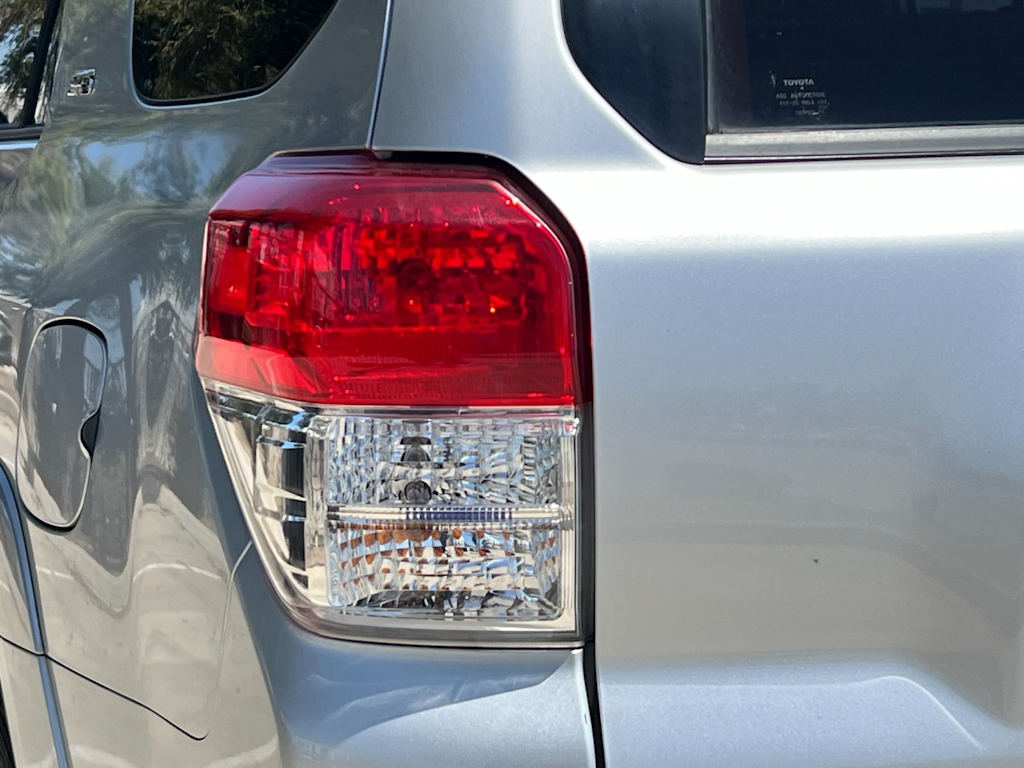 2012 Toyota 4Runner SR5 29