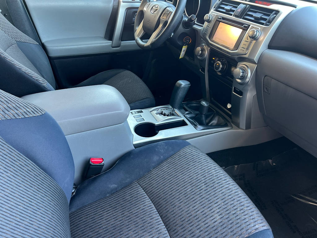 2012 Toyota 4Runner SR5 10
