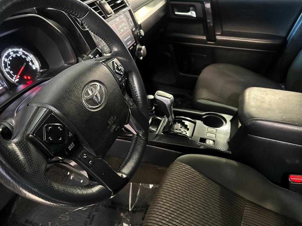 Thumbnail: 2020 Toyota 4Runner - 9