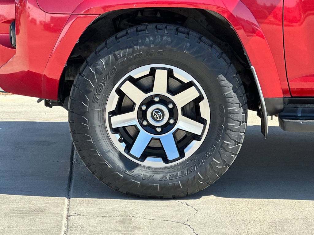 Thumbnail: 2020 Toyota 4Runner - 8