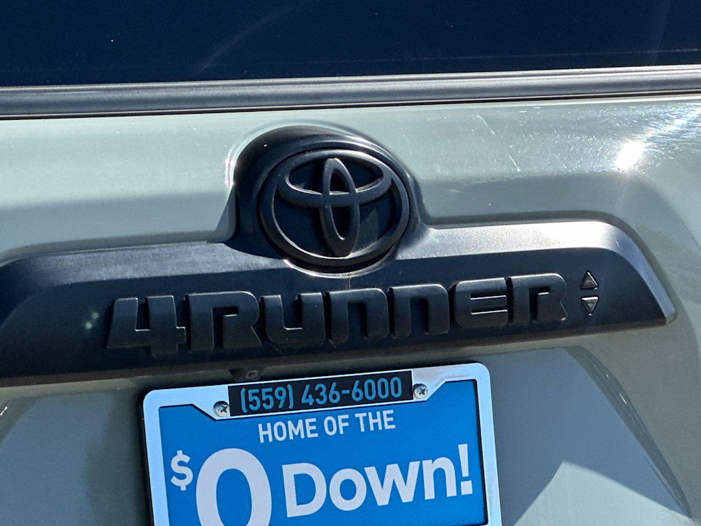 Thumbnail: 2021 Toyota 4Runner - 7