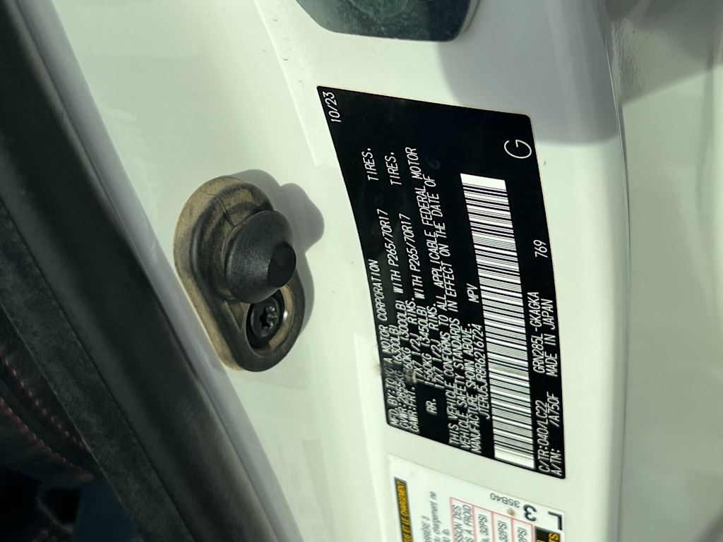 Thumbnail: 2024 Toyota 4Runner - 32