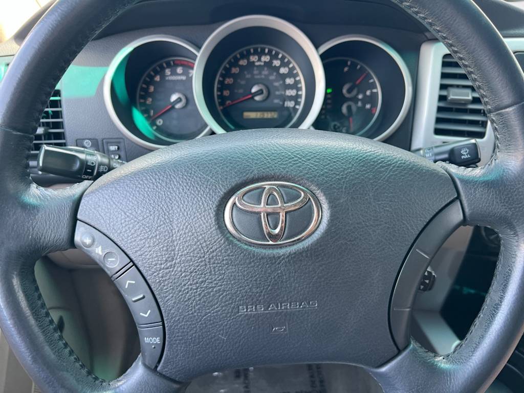 Thumbnail: 2008 Toyota 4Runner - 25
