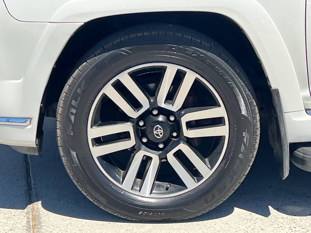 Thumbnail: 2015 Toyota 4Runner - 8