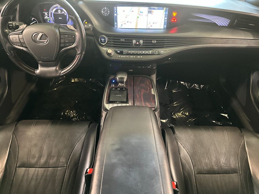 Thumbnail: 2020 Lexus LS - 2