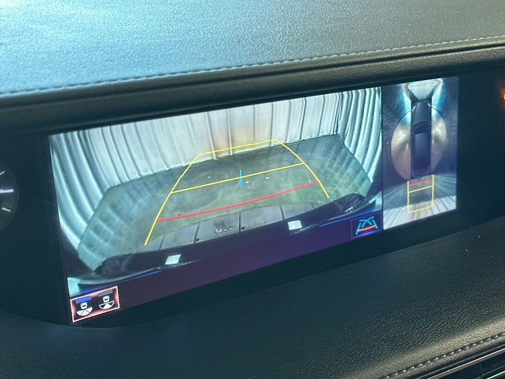 Thumbnail: 2020 Lexus LS - 24