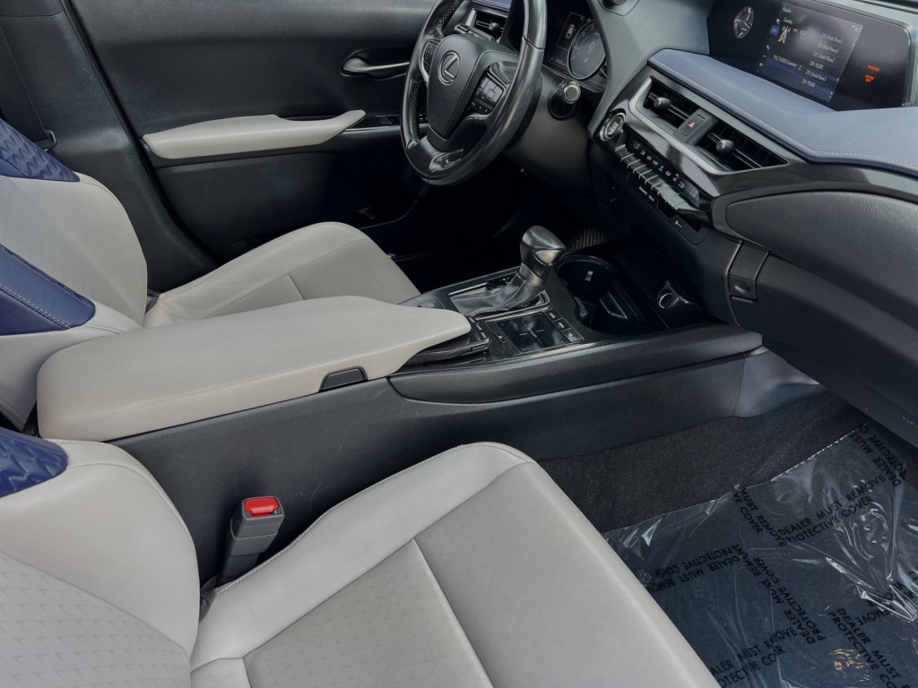 2019 Lexus UX 200 10