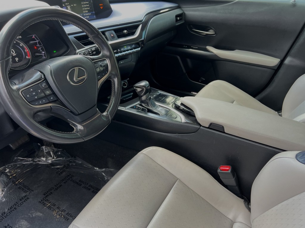 2019 Lexus UX 200 9
