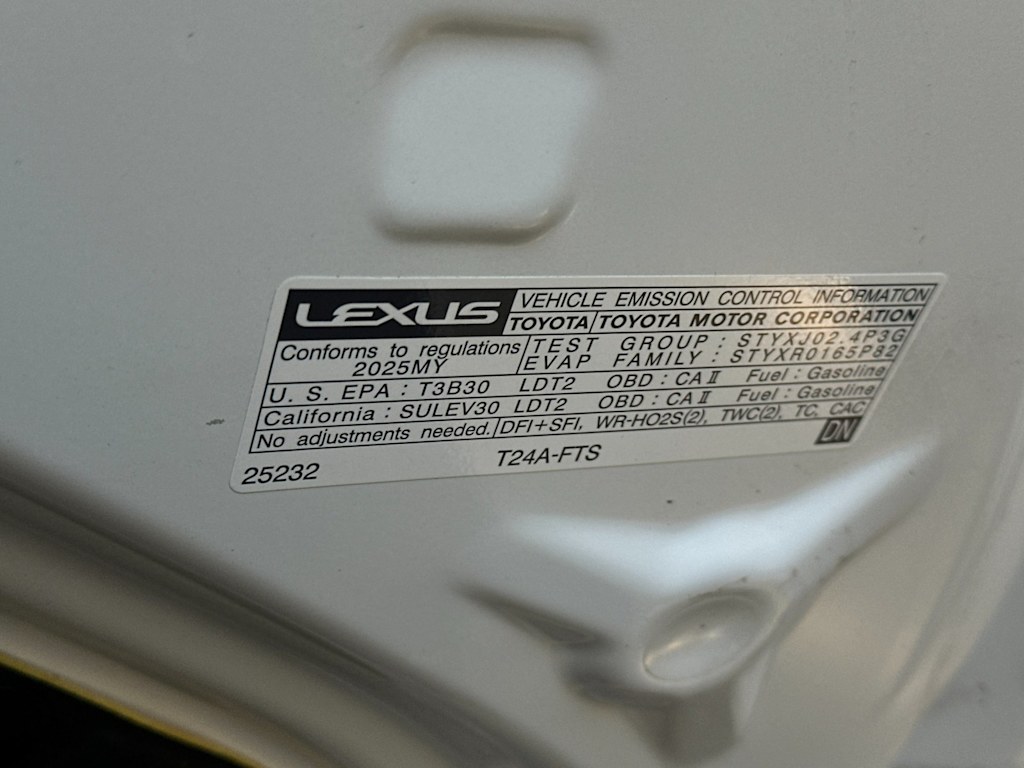Thumbnail: 2025 Lexus RX - 18