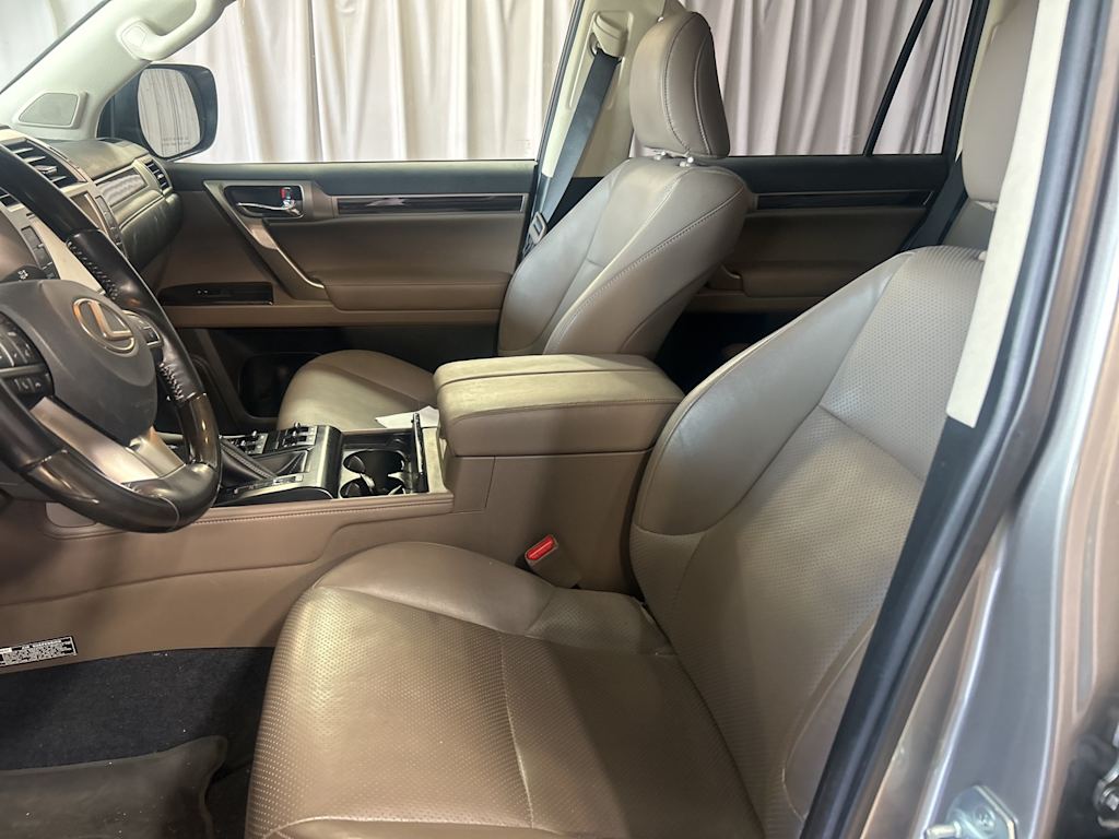 Thumbnail: 2020 Lexus GX - 9