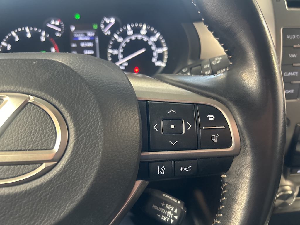 Thumbnail: 2020 Lexus GX - 32