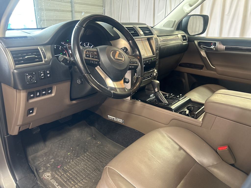 Thumbnail: 2020 Lexus GX - 7
