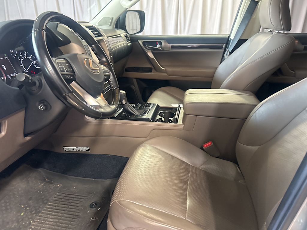 Thumbnail: 2020 Lexus GX - 8