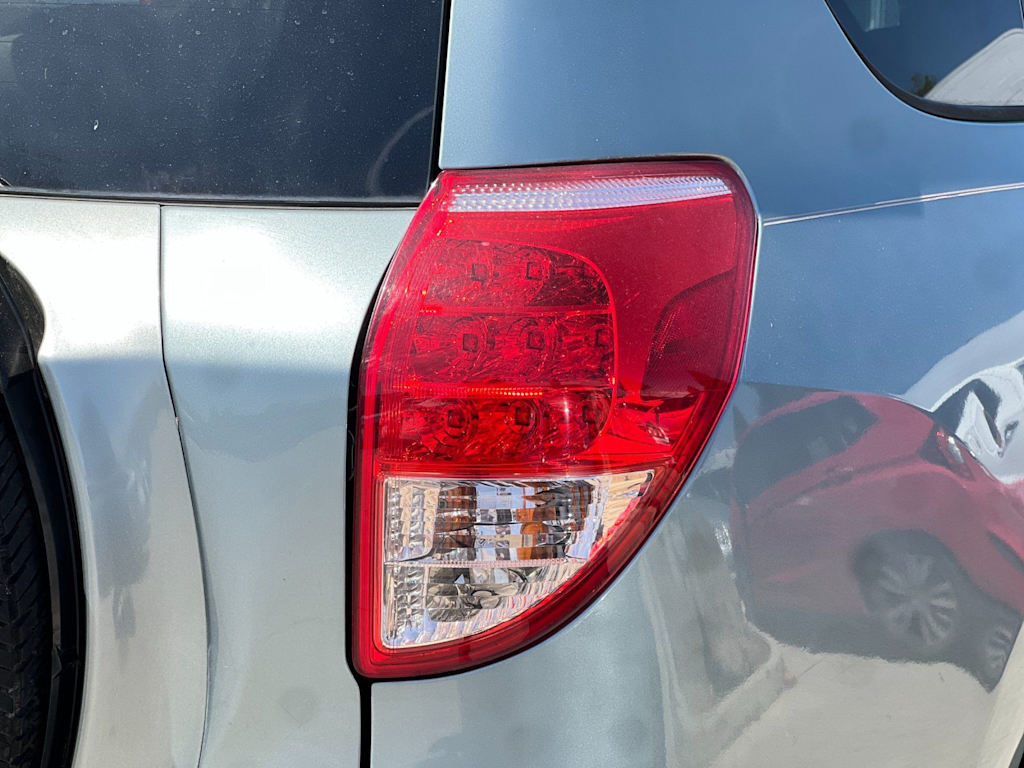 Thumbnail: 2007 Toyota RAV4 - 28