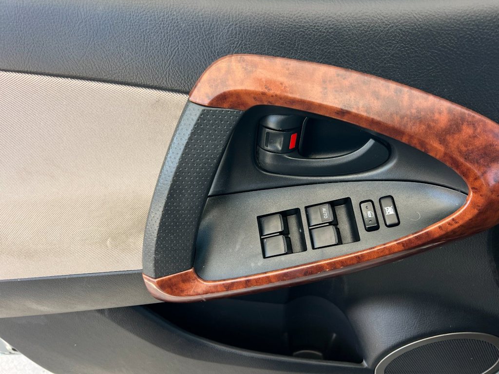 Thumbnail: 2007 Toyota RAV4 - 23