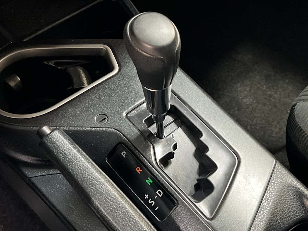 Thumbnail: 2018 Toyota RAV4 - 15