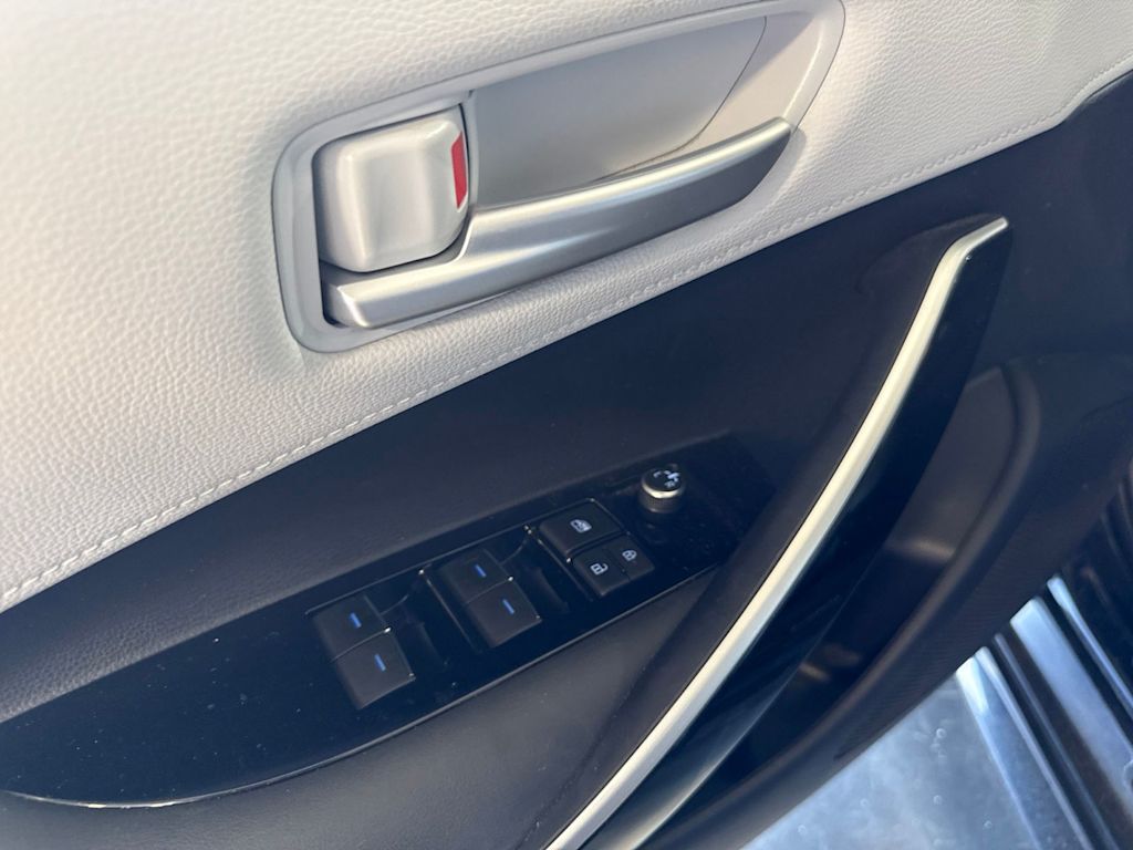 Thumbnail: 2021 Toyota Corolla - 25