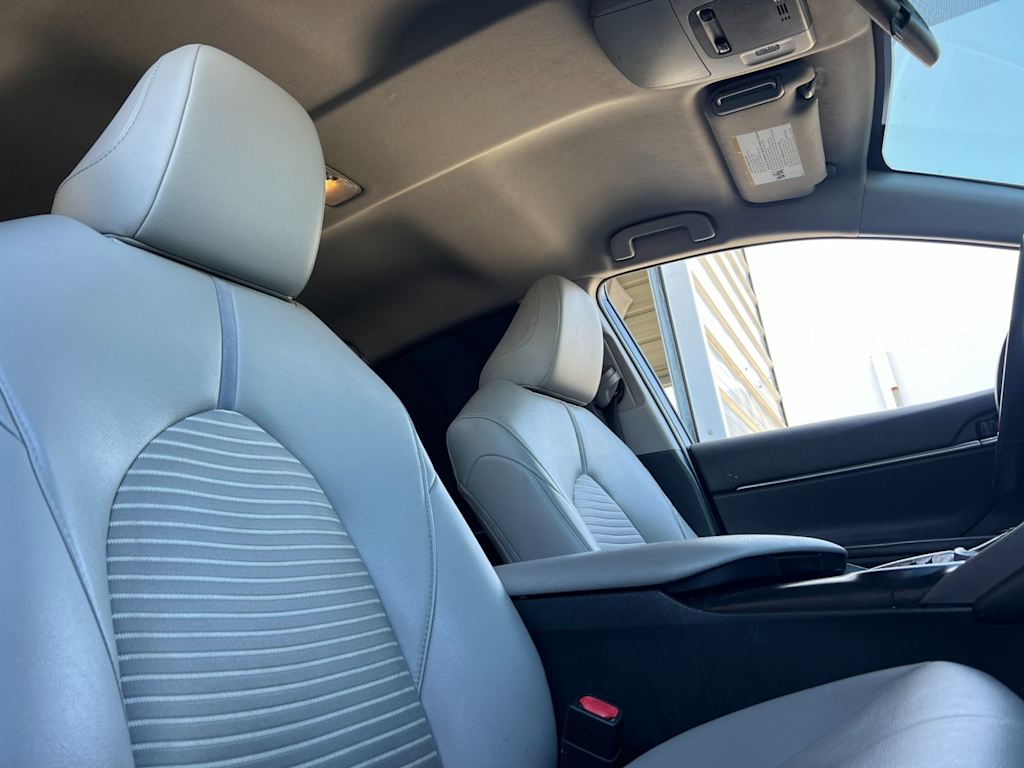 2018 Toyota Camry SE 11