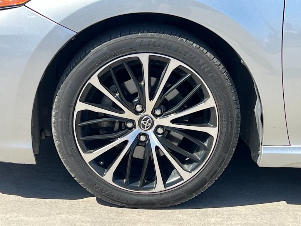 2018 Toyota Camry SE 8