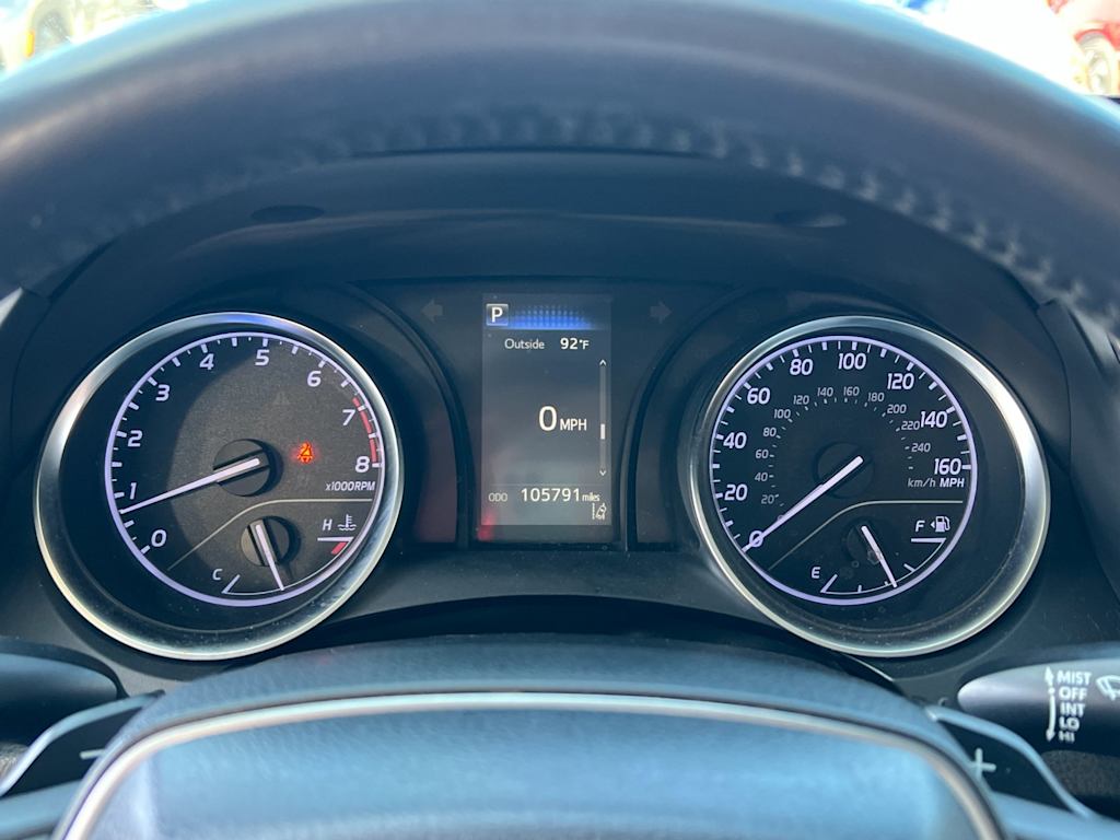 2018 Toyota Camry SE 17
