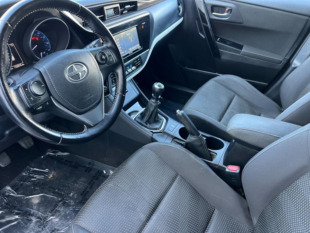 2016 Scion iM  9