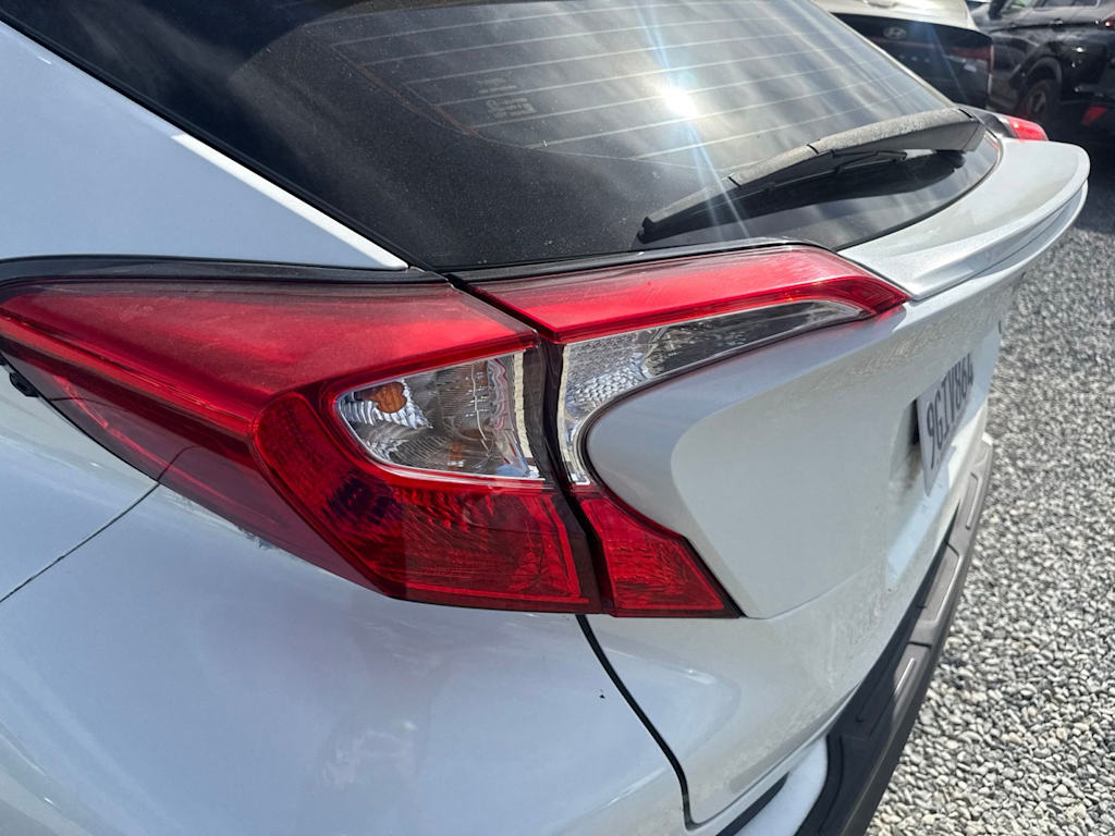 Thumbnail: 2018 Toyota C-HR - 20