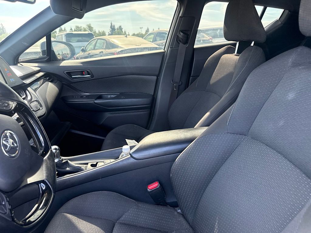 Thumbnail: 2018 Toyota C-HR - 9