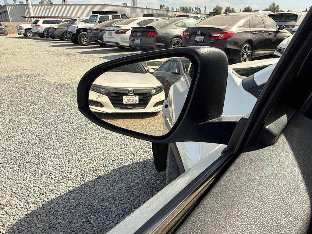 Thumbnail: 2018 Toyota C-HR - 22