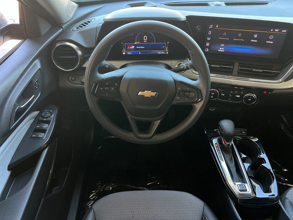 Thumbnail: 2025 Chevrolet Trax - 12