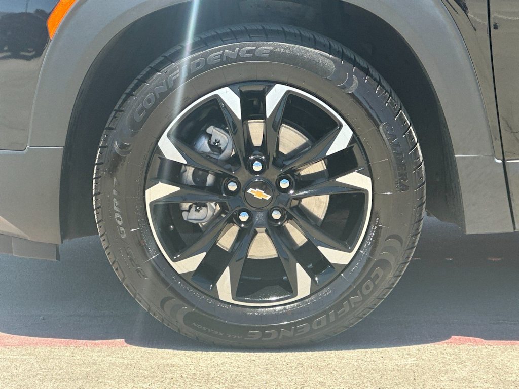 Thumbnail: 2023 Chevrolet TrailBlazer - 8