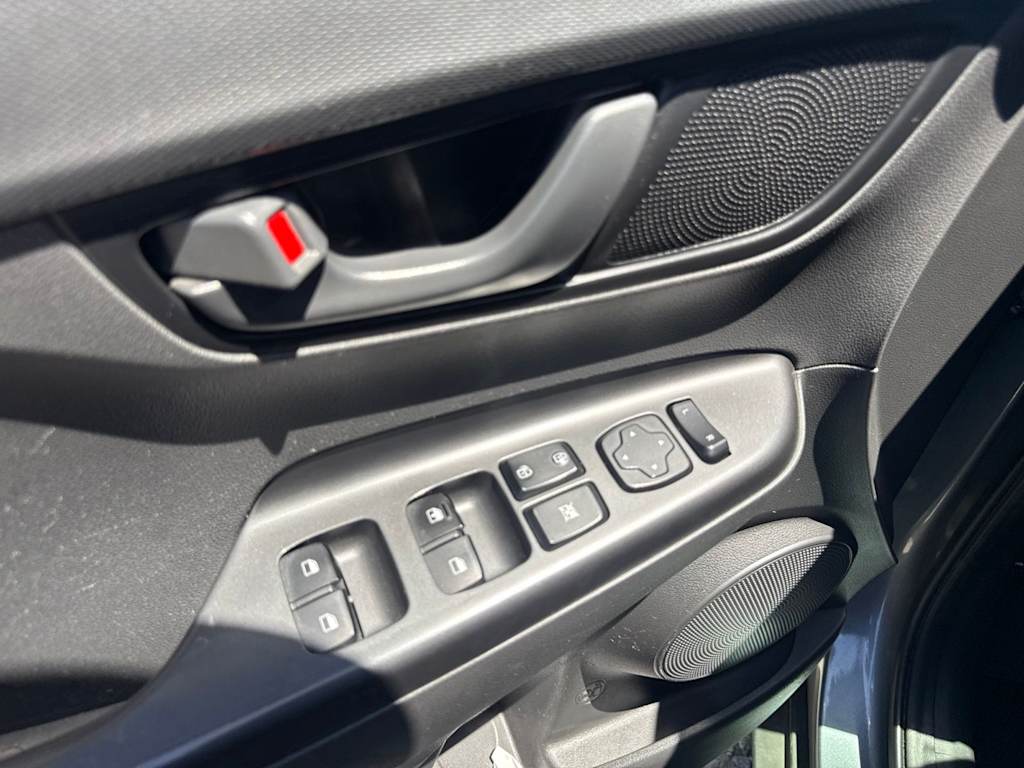 Thumbnail: 2021 Hyundai Kona - 21