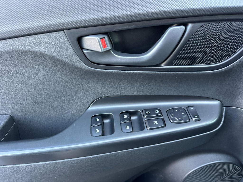 Thumbnail: 2021 Hyundai Kona - 23