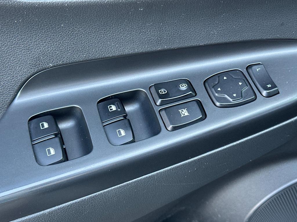 Thumbnail: 2021 Hyundai Kona - 24