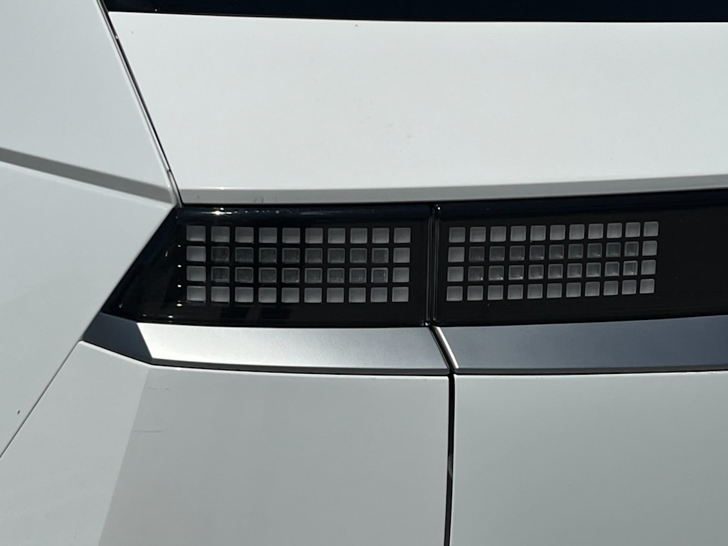 Thumbnail: 2024 Hyundai Ioniq 5 - 27
