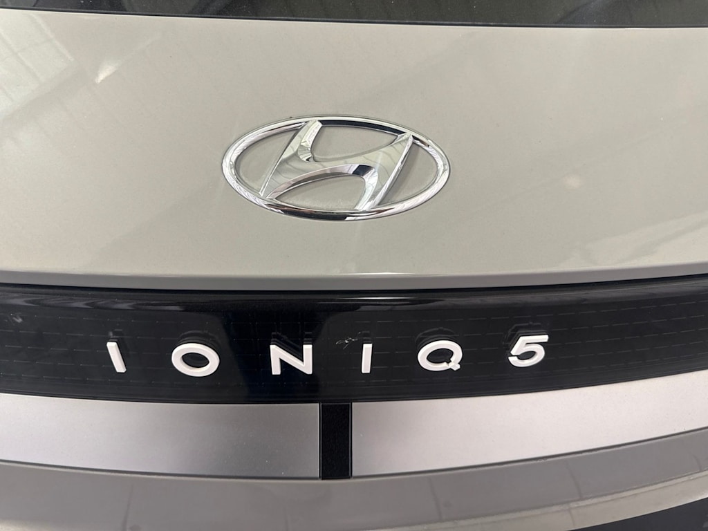 Thumbnail: 2024 Hyundai Ioniq 5 - 18