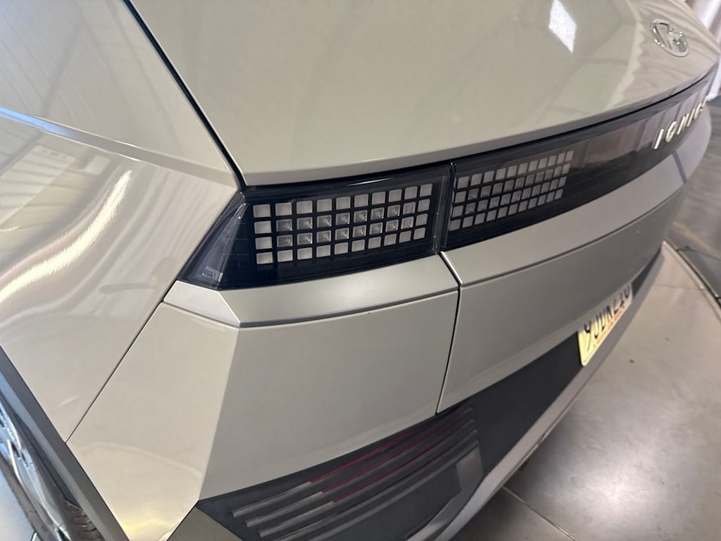 Thumbnail: 2023 Hyundai Ioniq 5 - 6