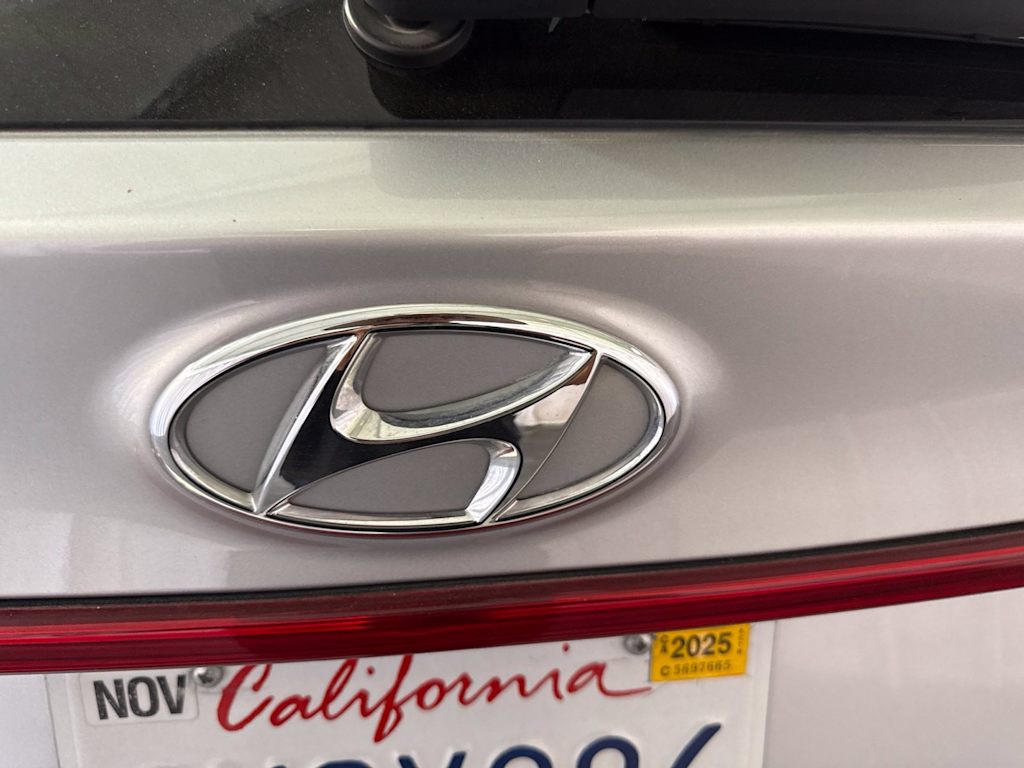 Thumbnail: 2022 Hyundai Santa Fe - 19