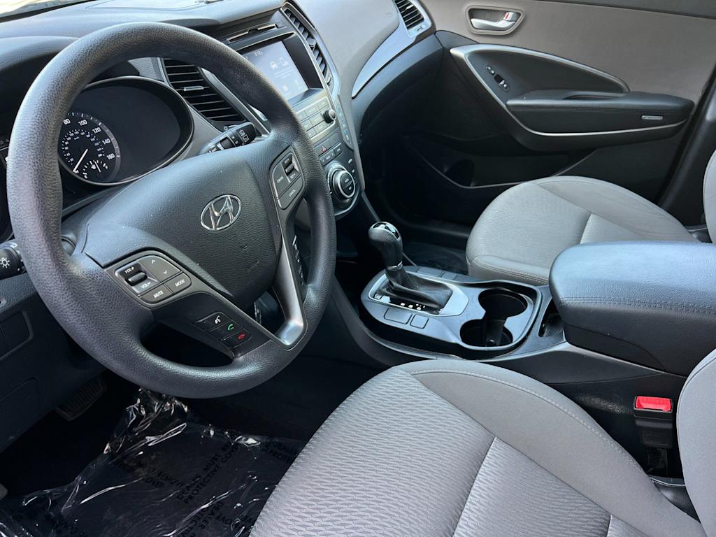 Thumbnail: 2017 Hyundai Santa Fe - 9