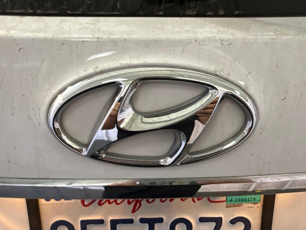 Thumbnail: 2018 Hyundai Santa Fe - 18