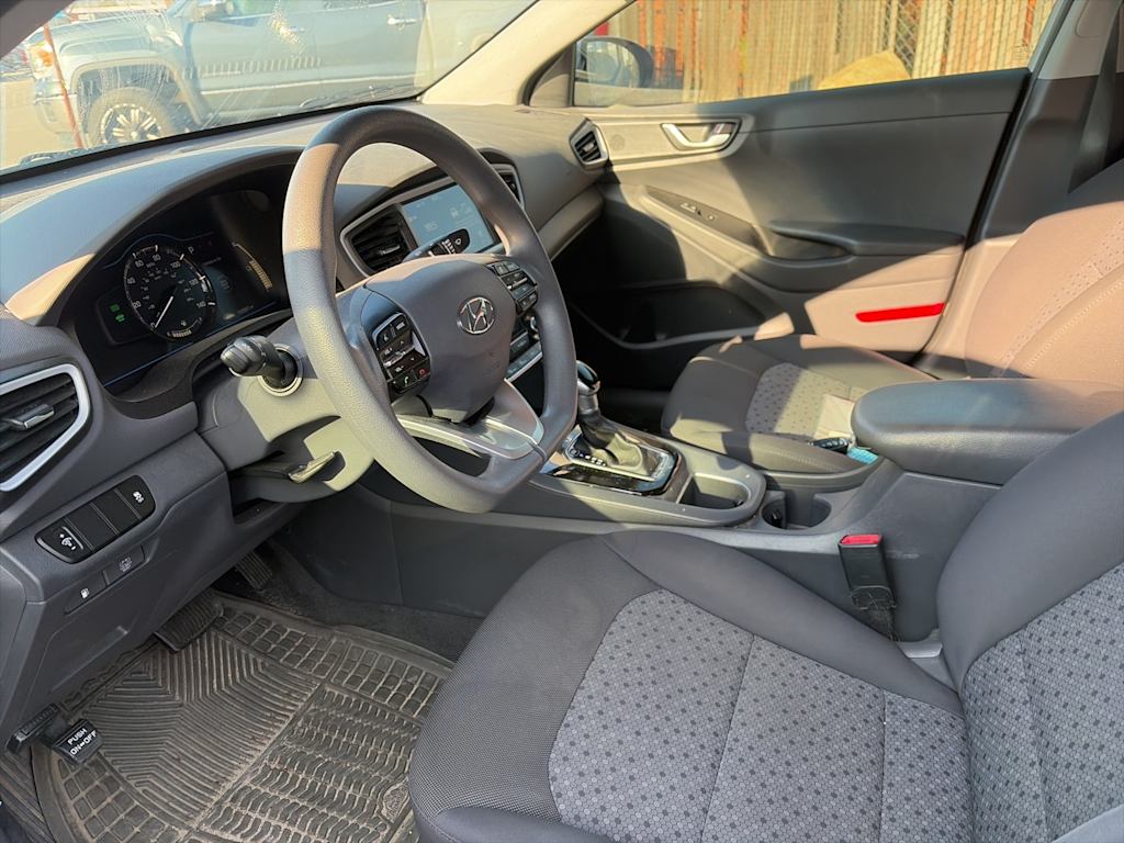 Thumbnail: 2018 Hyundai Ioniq - 8