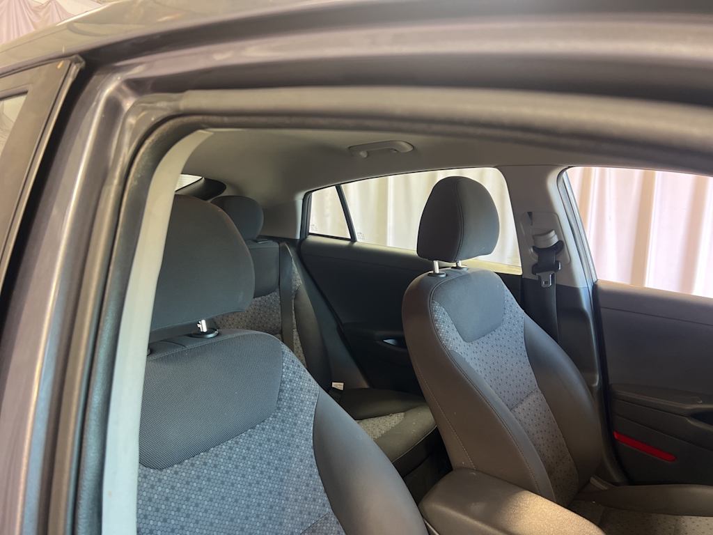 Thumbnail: 2019 Hyundai Ioniq - 9