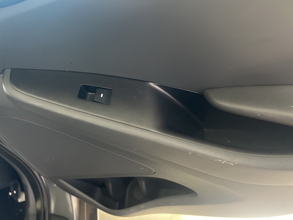 Thumbnail: 2019 Hyundai Ioniq - 22