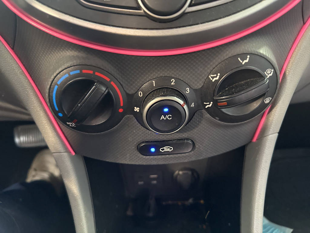 Thumbnail: 2016 Hyundai Accent - 25