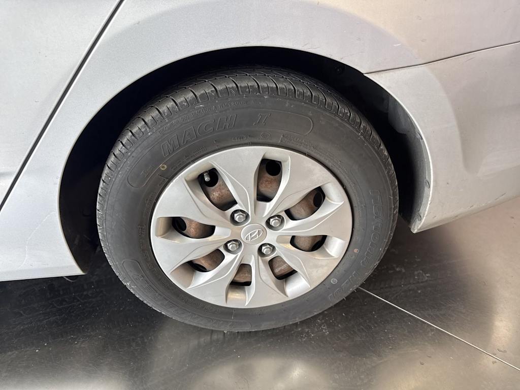 Thumbnail: 2016 Hyundai Accent - 8