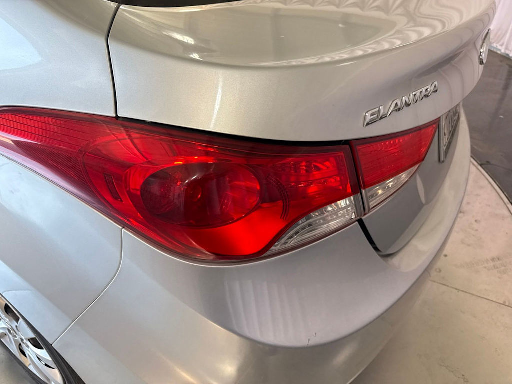 Thumbnail: 2012 Hyundai Elantra - 19