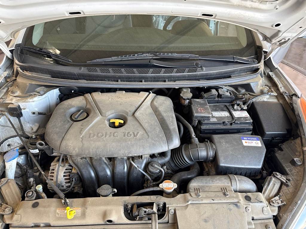 Thumbnail: 2012 Hyundai Elantra - 8