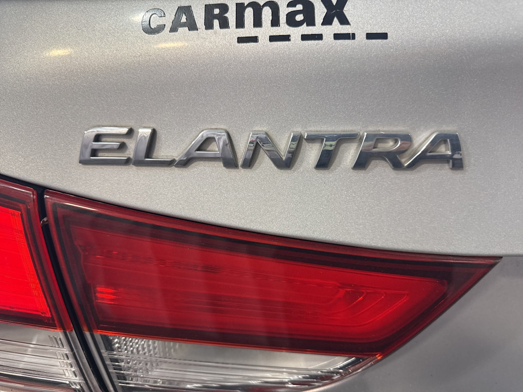 Thumbnail: 2014 Hyundai Elantra - 7