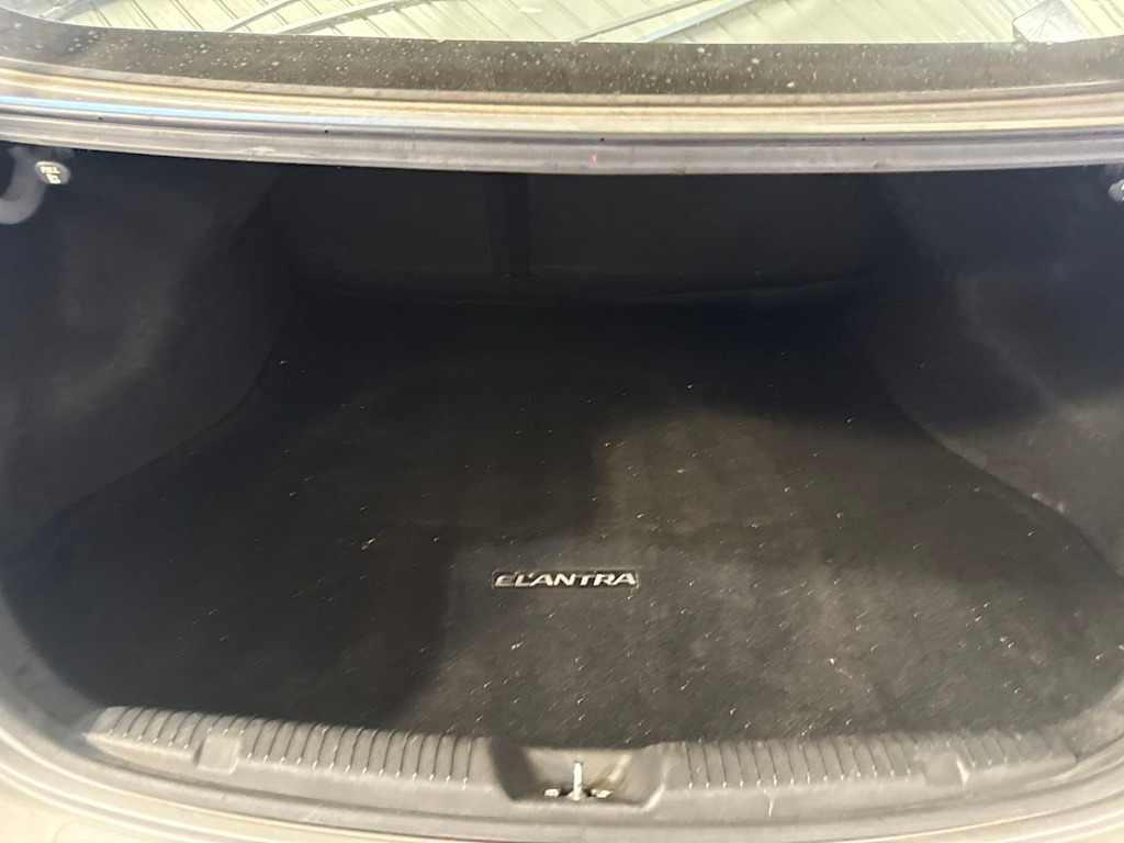 Thumbnail: 2016 Hyundai Elantra - 13