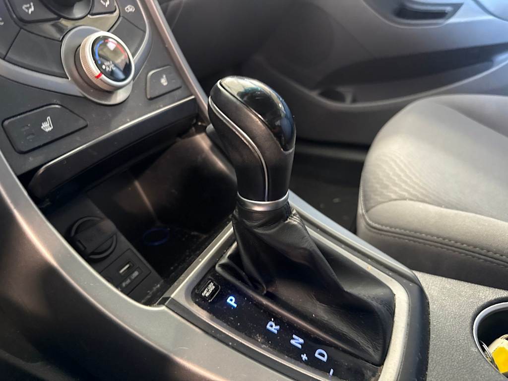 Thumbnail: 2016 Hyundai Elantra - 11