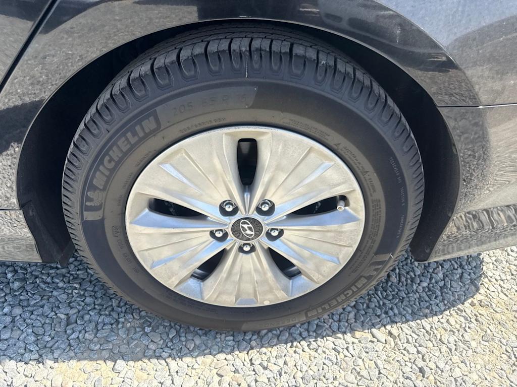 Thumbnail: 2019 Hyundai Sonata - 8